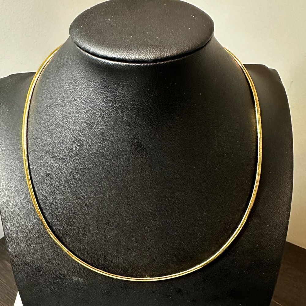 16” gold tone 5mm thick necklace!